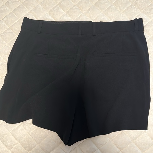 Aritzia babaton shorts - Picture 3 of 3